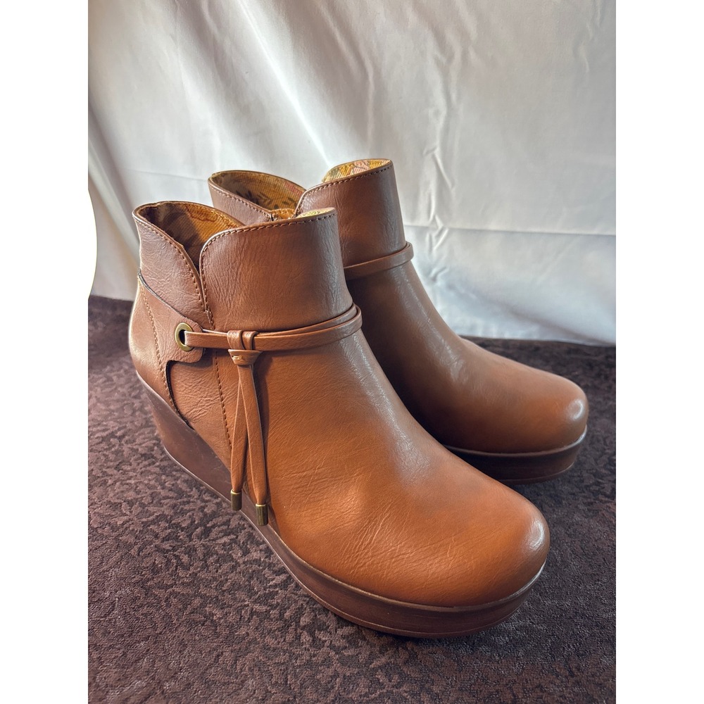BOC Leonna Brown‎ Nubuck PU Wedge Ankle Boots BC0039657 Womens 11M